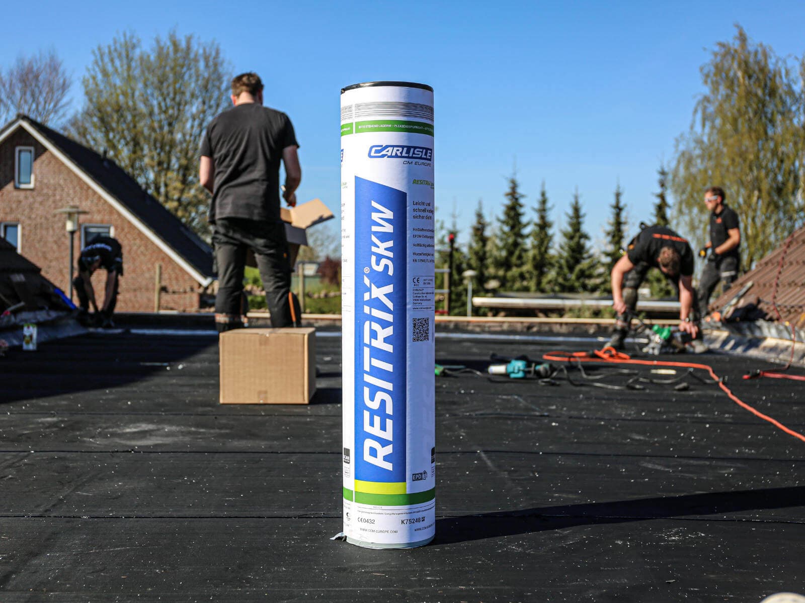 Resitrix SK W rol op een plat EPDM-dak in aanleg
